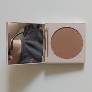 COLOURPOP talk to the palm bronzer